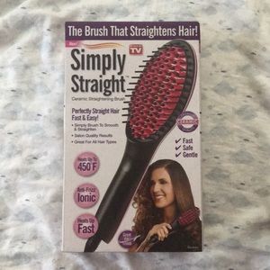NWT Simply Straight Ceramic Straightening Brush